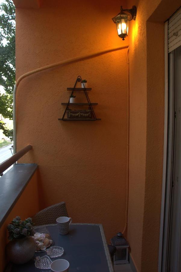 Novi Sad Apartman Tenigo Eksteriør billede