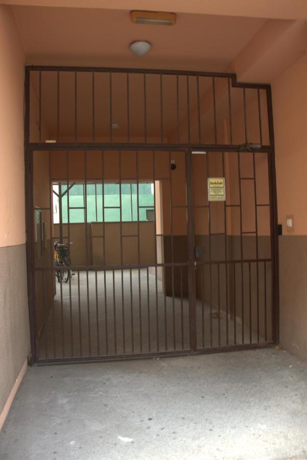 Novi Sad Apartman Tenigo Eksteriør billede
